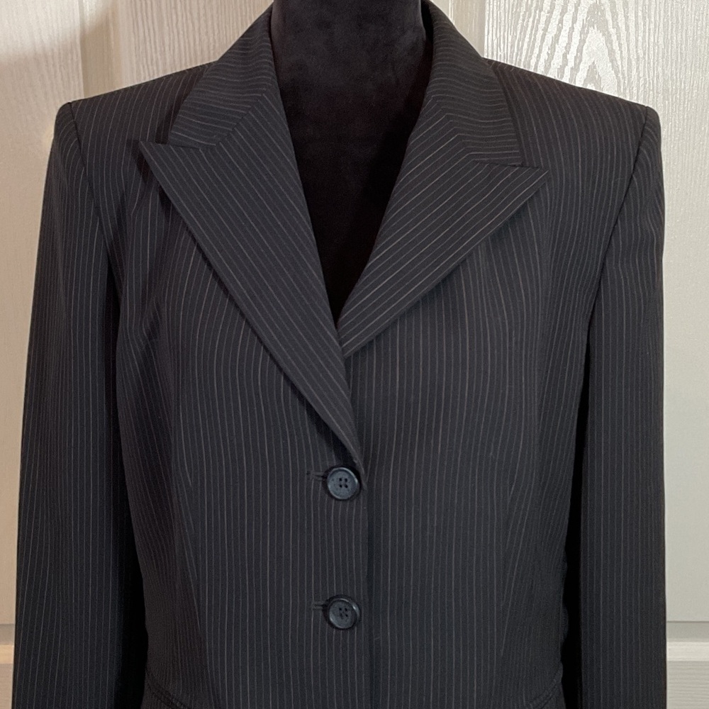 Kasper Black Pinstripe Blazer - Picture 3 of 9